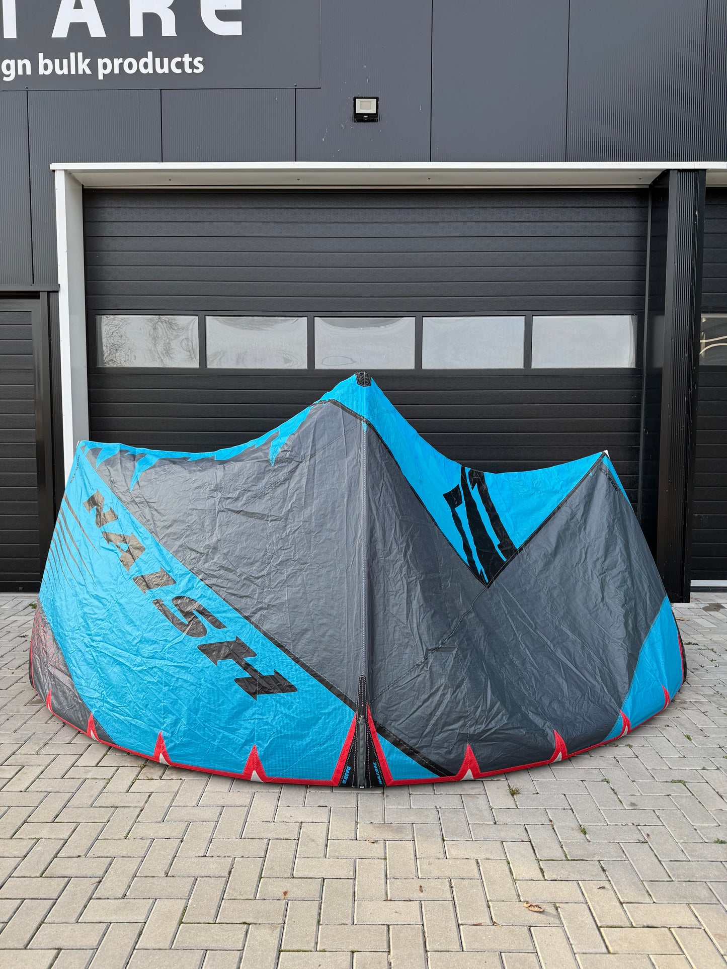 Naish Dash 10m + Brunotti Buster 142x42 + Naish Bar