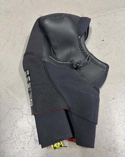 Mystic Supreme Hood 3mm Maat S/M - NIEUW